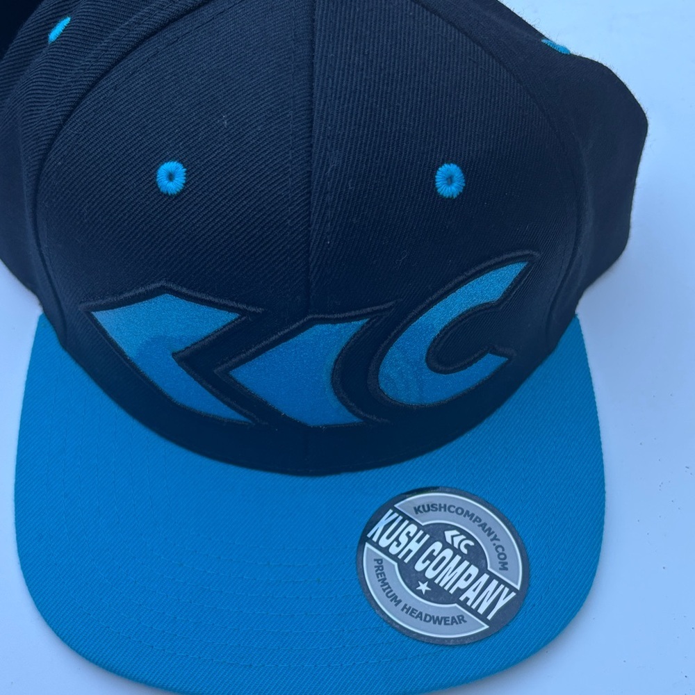 Classic Black and Green Snapback Hat